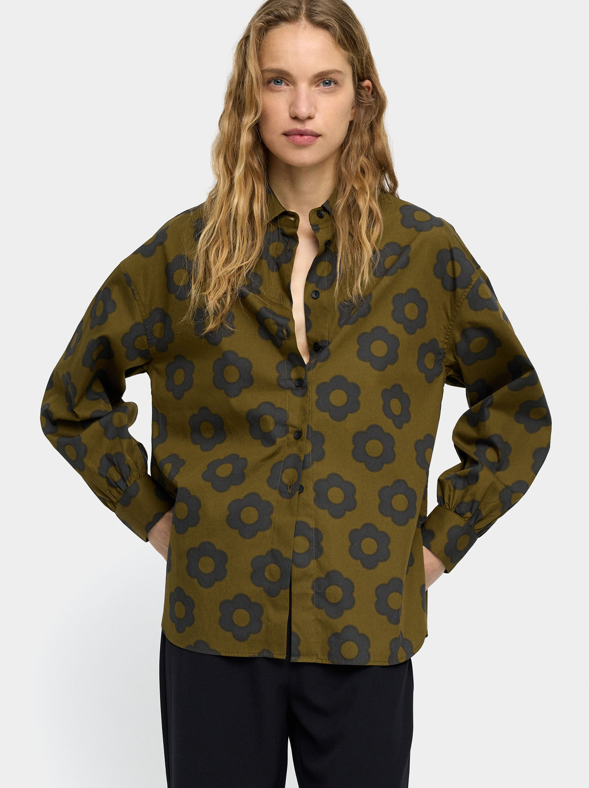 Blus floraltryckt 100 % bomull