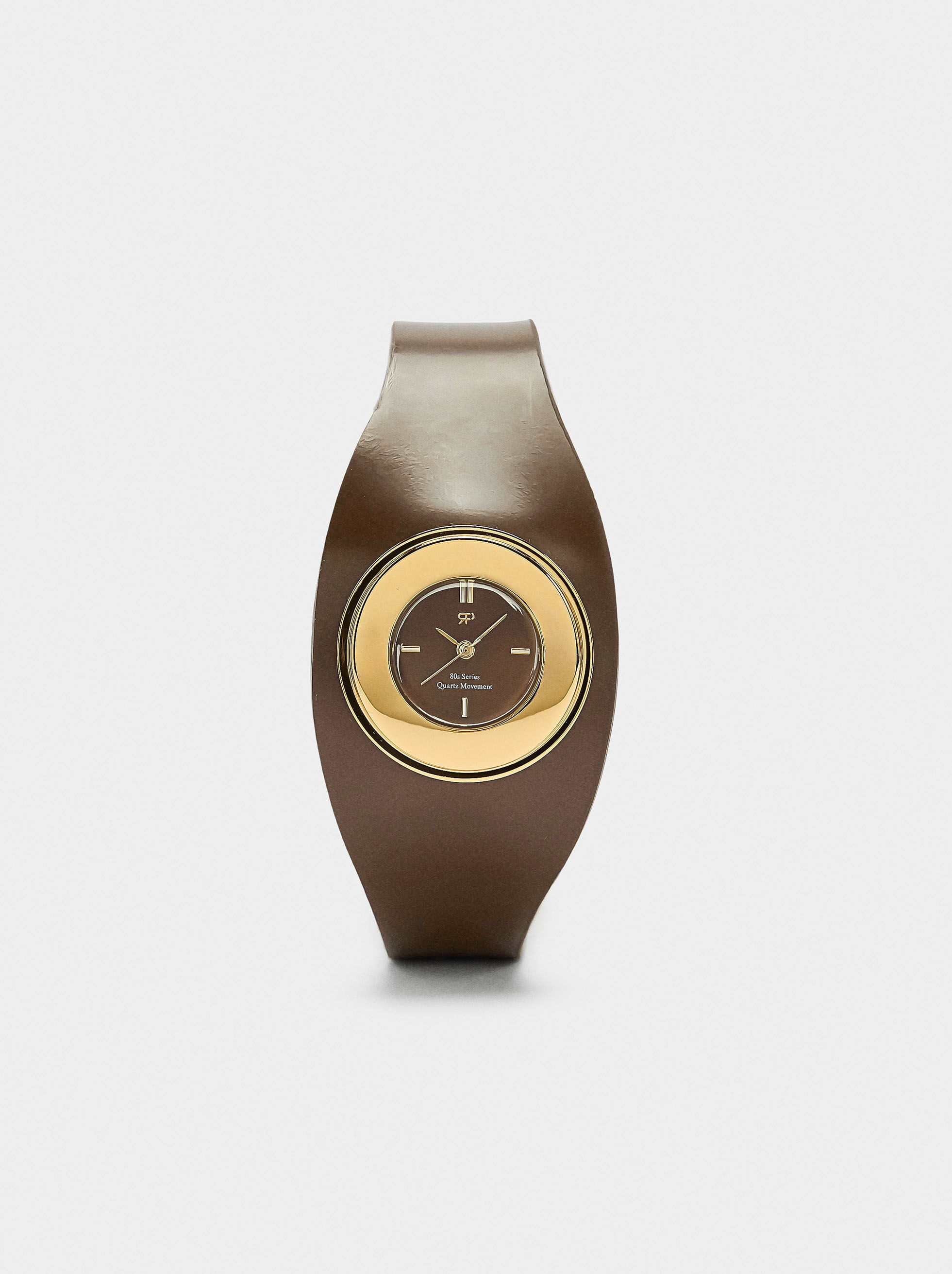 Breve armband med hudeffekt