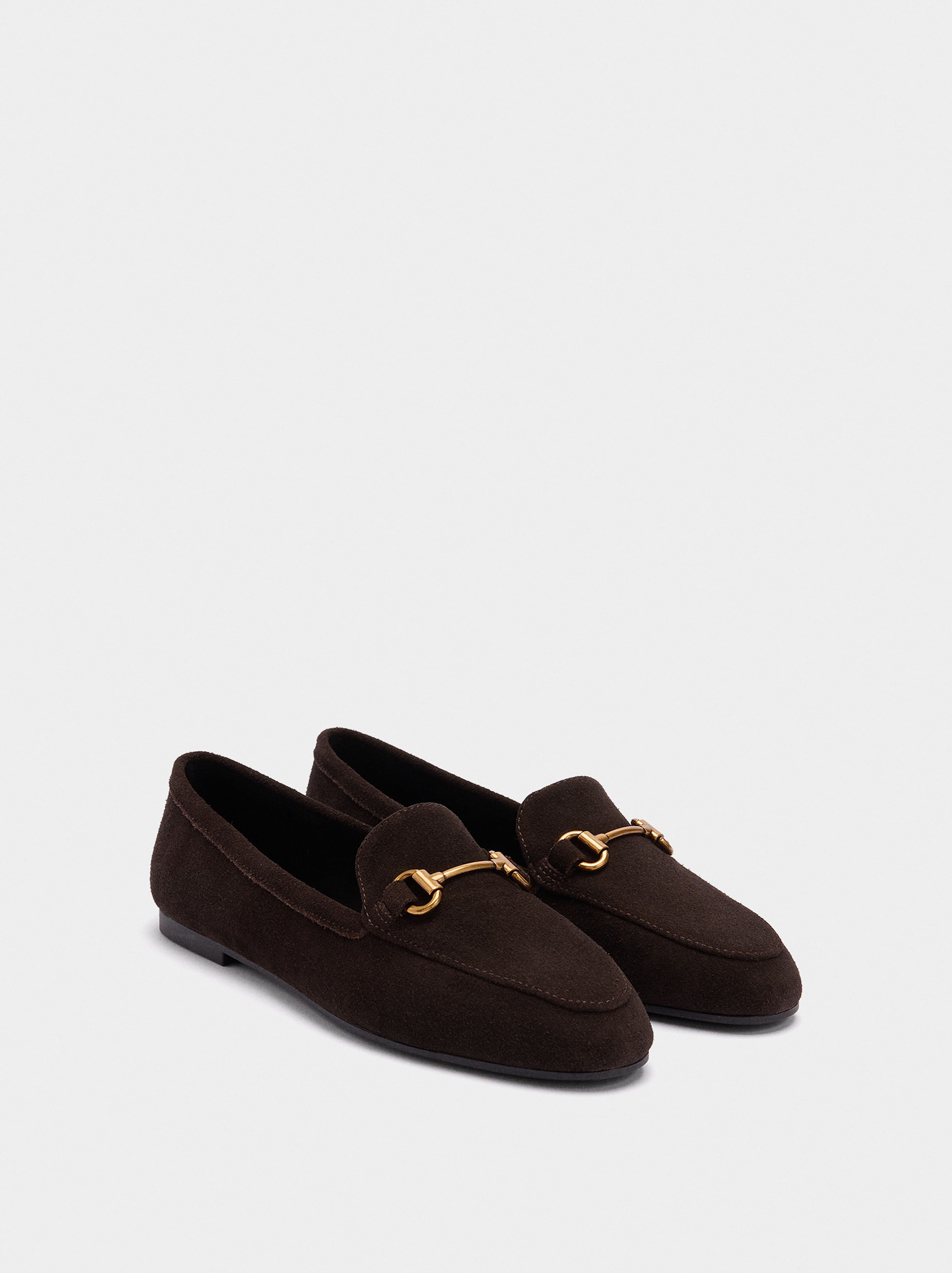 Moccasins i läder med krok