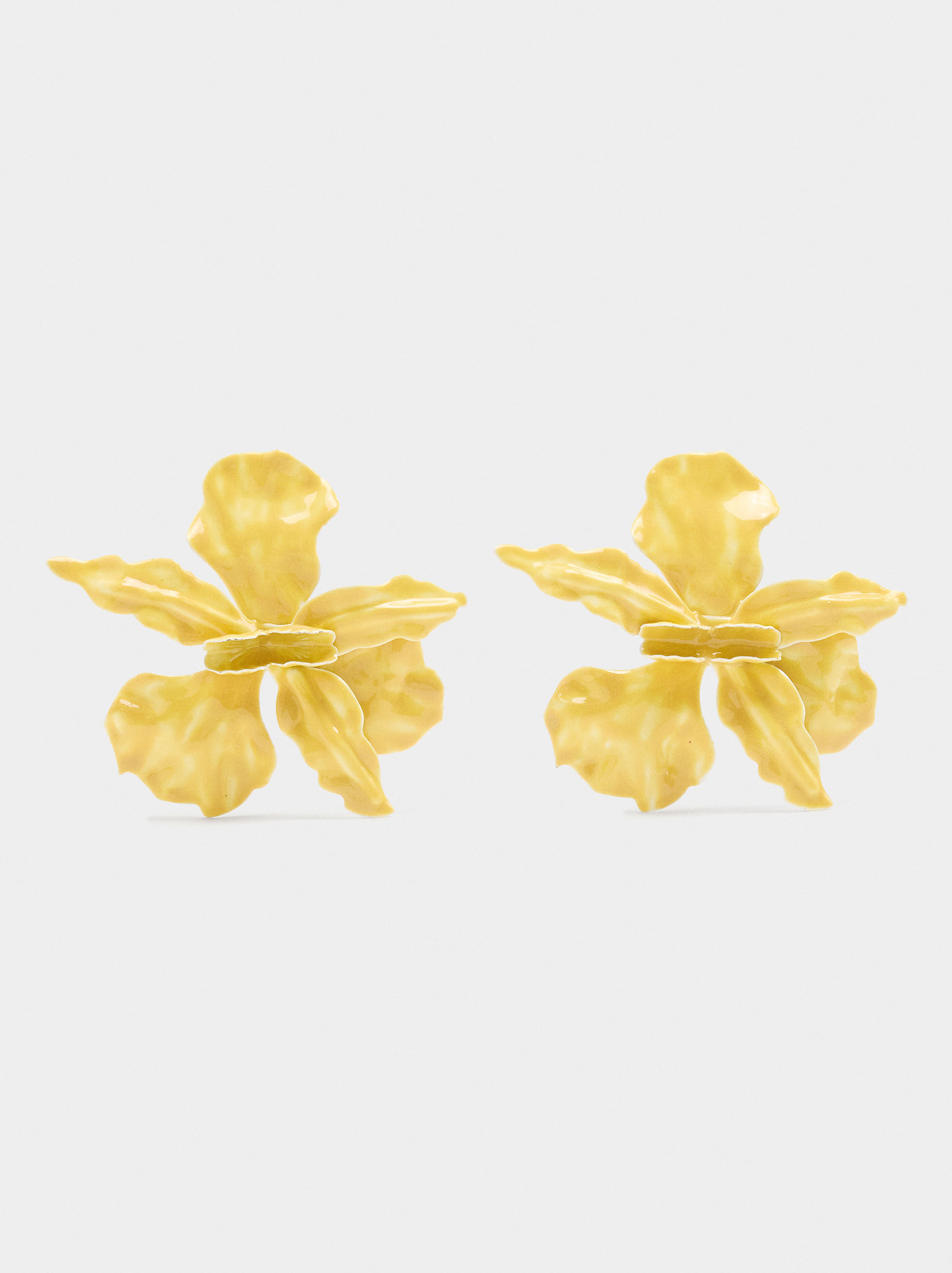 Maxiarmband med blomst och lack