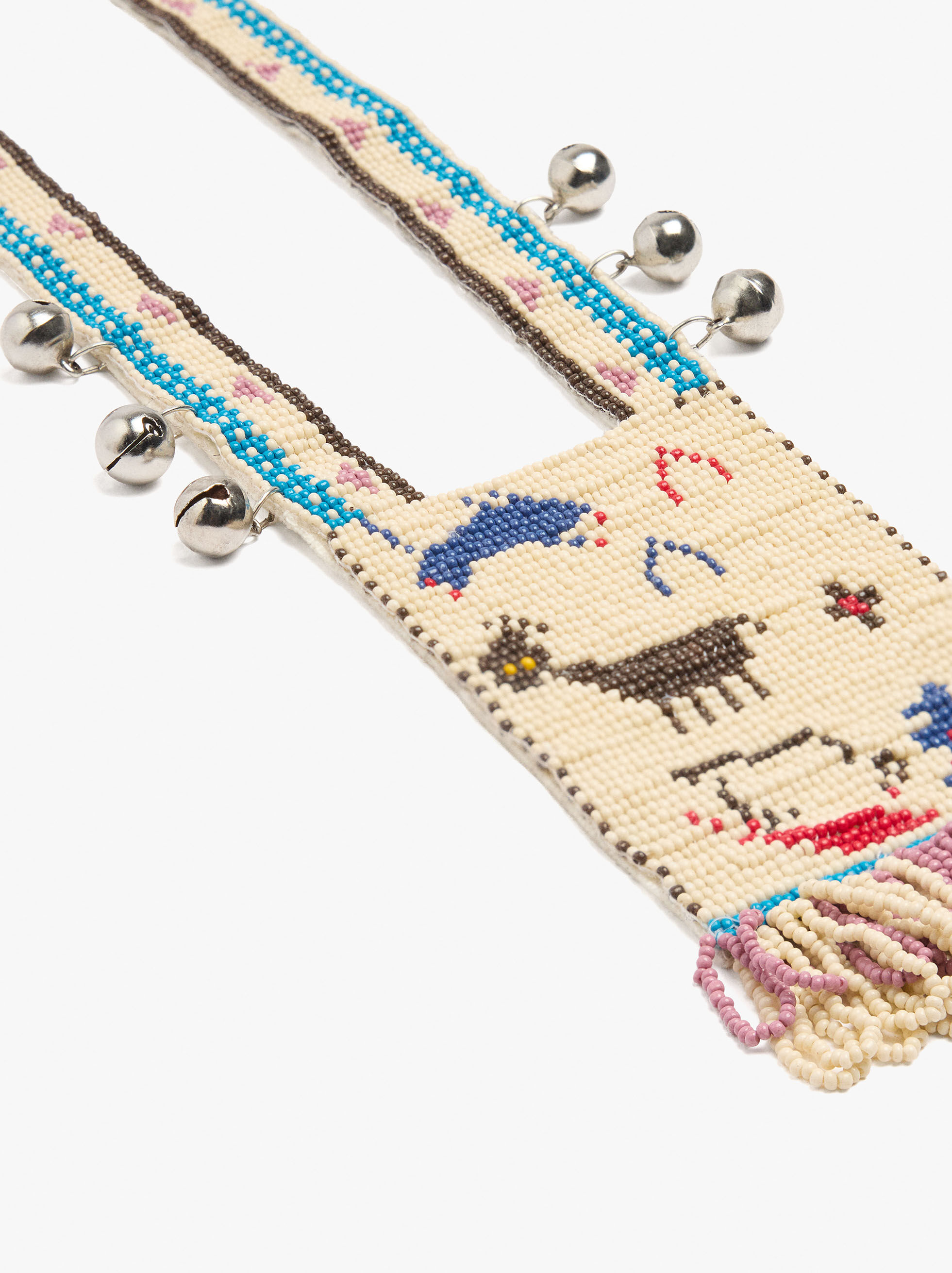 Lång halsband med glas pärlor och klockor