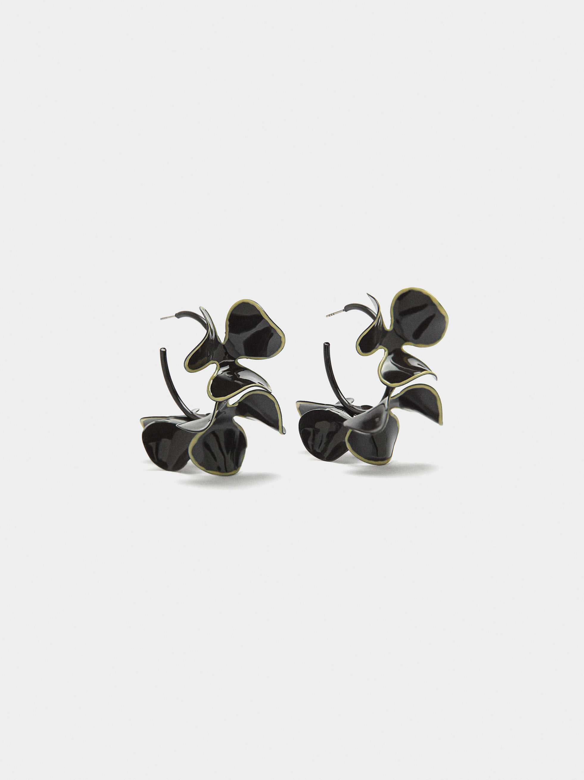 Blomstermålade ringar