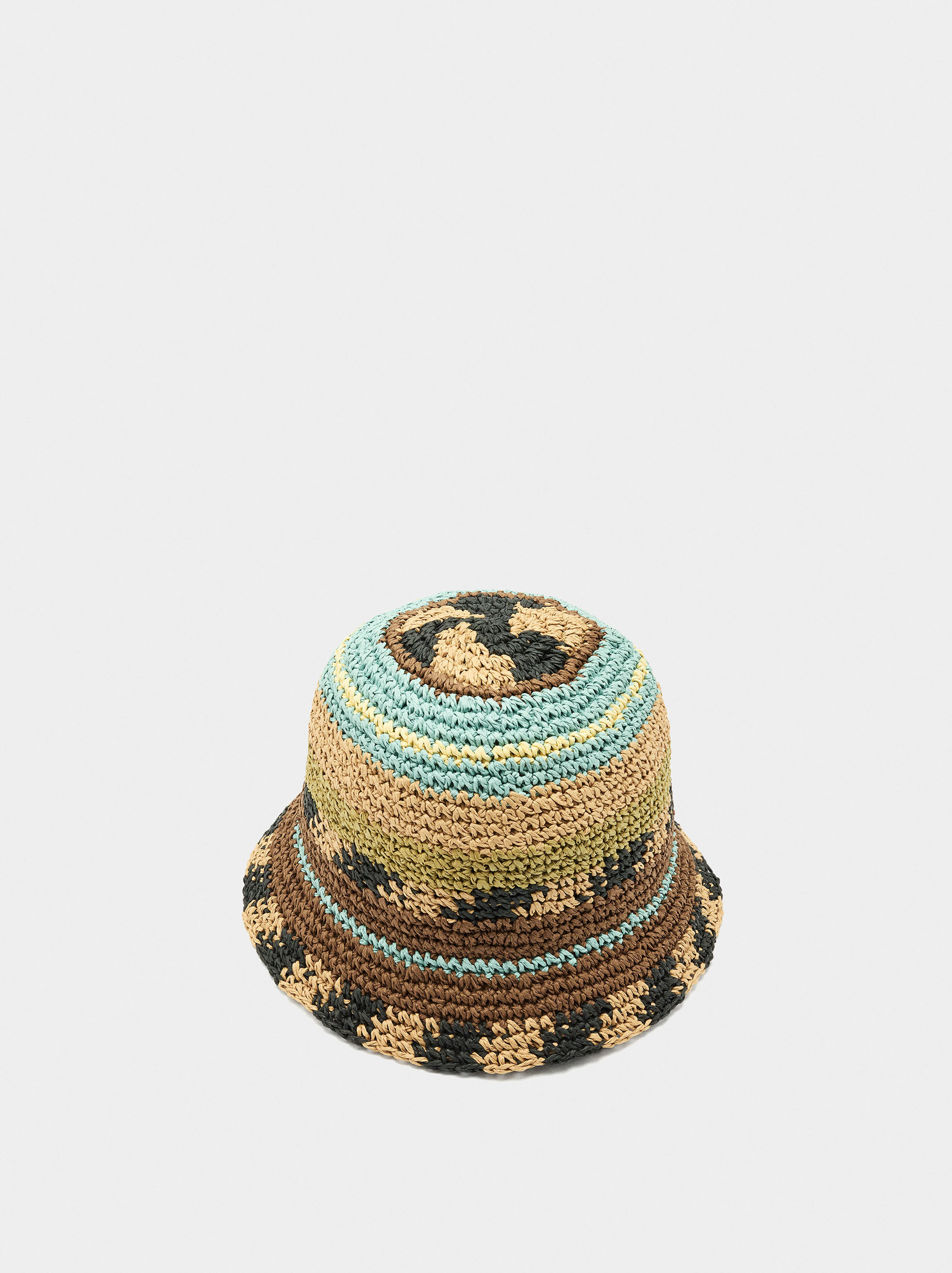 Buckethatt i flera färger med halm-effekt