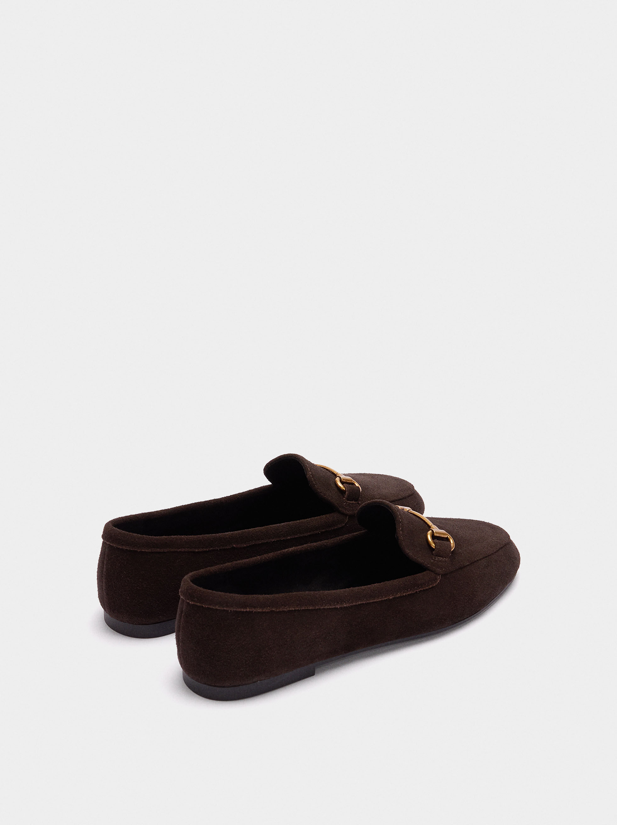 Moccasins i läder med krok